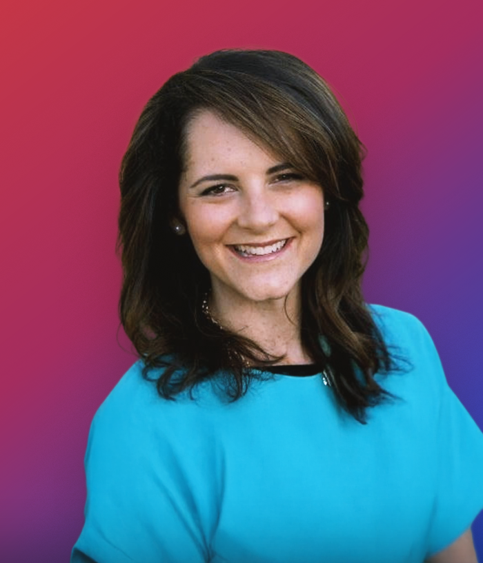 Cat DeLeonardis headshot